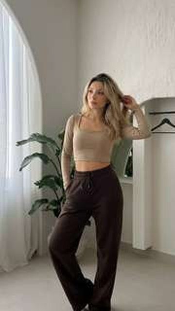 Crop top & cozy pants